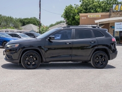 Used 2020  Jeep Cherokee 4d SUV FWD Latitude Plus Altitude 2&period;4L at A Motors Sales & Finance near San Antonio&comma; TX