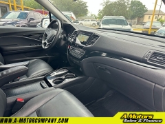 Used 2020 Honda Pilot 4d SUV FWD Touring 7-Passenger at A Motors Sales & Finance near San Antonio, TX