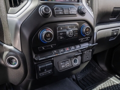 Used 2019  Chevrolet Silverado 1500 2WD Crew Cab LT at A Motors Sales & Finance near San Antonio&comma; TX