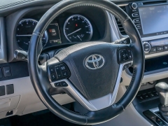 Used 2018  Toyota Highlander 4d SUV AWD XLE at A Motors Sales & Finance near San Antonio&comma; TX