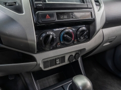 Used 2013  Toyota Tacoma 2WD Double Cab PreRunner V6 Short Bed at A Motors Sales & Finance near San Antonio&comma; TX