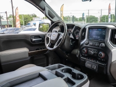 Used 2020  Chevrolet Silverado 1500 2WD Crew Cab LT at A Motors Sales & Finance near San Antonio&comma; TX
