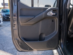 Used 2015  Nissan Frontier 4WD Crew Cab PRO-4X Auto at A Motors Sales & Finance near San Antonio, TX