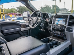 Used 2019 Ford Super Duty F-250 4WD Crew Cab Lariat at A Motors Sales & Finance near San Antonio, TX