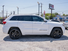 Used 2015 Jeep Grand Cherokee 4d SUV 2WD Laredo Altitude at A Motors Sales & Finance near San Antonio, TX