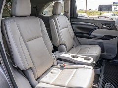 Used 2017 Toyota Highlander 4d SUV AWD Limited at A Motors Sales & Finance near San Antonio, TX