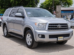 Used 2017  Toyota Sequoia 4d SUV RWD SR5 at A Motors Sales & Finance near San Antonio&comma; TX