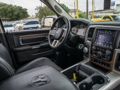 Used 2018  Ram 1500 4WD Crew Cab Laramie at A Motors Sales & Finance near San Antonio&comma; TX