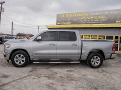 Used 2019  Ram 1500 2WD Crew Cab Laramie at A Motors Sales & Finance near San Antonio&comma; TX