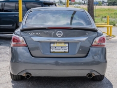 Used 2015  Nissan Altima 4d Sedan S 2&period;5L at A Motors Sales & Finance near San Antonio&comma; TX