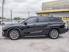 Used 2022  Toyota Highlander Platinum FWD at A Motors Sales & Finance near San Antonio&comma; TX