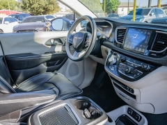 Used 2020  Chrysler Pacifica 4d Wagon Limited at A Motors Sales & Finance near San Antonio, TX