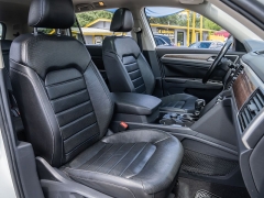 Used 2018  Volkswagen Atlas 3&period;6L V6 SEL Premium 4MOTION at A Motors Sales & Finance near San Antonio&comma; TX