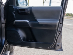 Used 2017 Toyota Tacoma 4WD Access Cab TRD Off-Road at A Motors Sales & Finance near San Antonio, TX