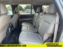Used 2019 Ford Expedition Max 4d SUV 4WD XLT at A Motors Sales & Finance near San Antonio, TX