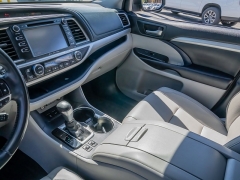 Used 2018  Toyota Highlander 4d SUV AWD XLE at A Motors Sales & Finance near San Antonio&comma; TX