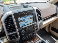 Used 2018  Ford F-150 2WD SuperCrew Lariat 5 1&sol;2 at A Motors Sales & Finance near San Antonio&comma; TX