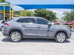 Used 2021  Volkswagen Atlas Cross Sport 2&period;0T SE w&sol;Technology FWD at A Motors Sales & Finance near San Antonio&comma; TX