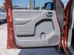 Used 2017  Nissan Frontier 2WD Crew Cab SV at A Motors Sales & Finance near San Antonio&comma; TX