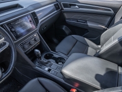 Used 2021  Volkswagen Atlas 3&period;6L V6 SE w&sol;Technology R-Line FWD at A Motors Sales & Finance near San Antonio&comma; TX