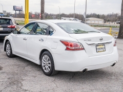 Used 2015  Nissan Altima 4d Sedan 2&period;5L at A Motors Sales & Finance near San Antonio&comma; TX