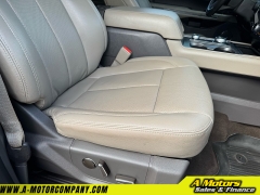 Used 2019 Ford Expedition Max 4d SUV 4WD XLT at A Motors Sales & Finance near San Antonio, TX