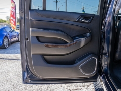 Used 2020  Chevrolet Suburban 4d SUV 4WD LT at A Motors Sales & Finance near San Antonio, TX