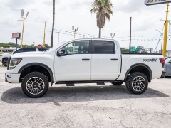 Used 2020  Nissan Titan 4x4 Crew Cab PRO-4X at A Motors Sales & Finance near San Antonio&comma; TX