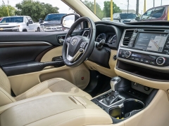 Used 2015  Toyota Highlander 4d SUV FWD Limited Platinum at A Motors Sales & Finance near San Antonio&comma; TX