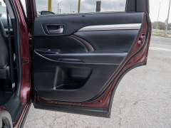 Used 2019  Toyota Highlander 4d SUV FWD XLE at A Motors Sales & Finance near San Antonio&comma; TX