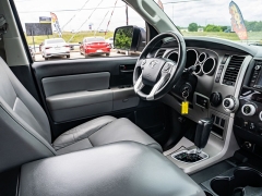 Used 2017  Toyota Sequoia 4d SUV RWD SR5 at A Motors Sales & Finance near San Antonio&comma; TX