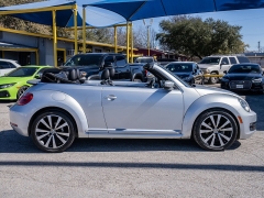 Used 2013  Volkswagen Beetle 2d Convertible 2&period;5L at A Motors Sales & Finance near San Antonio&comma; TX
