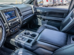 Used 2020  Ford Expedition 4d SUV 2WD XLT at A Motors Sales & Finance near San Antonio&comma; TX