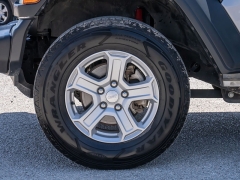 Used 2018  Jeep Wrangler Unlimited 4d SUV 4WD Sport at A Motors Sales & Finance near San Antonio&comma; TX