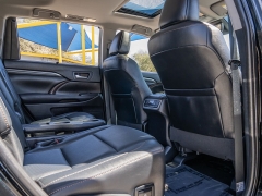 Used 2019  Toyota Highlander Hybrid 4d SUV AWD Limited at A Motors Sales & Finance near San Antonio&comma; TX