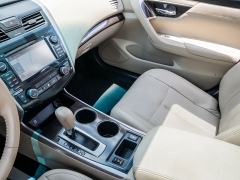 Used 2015  Nissan Altima 4d Sedan SL 3&period;5L at A Motors Sales & Finance near San Antonio&comma; TX