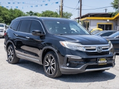 Used 2019  Honda Pilot 4d SUV FWD Touring 8-Passenger at A Motors Sales & Finance near San Antonio&comma; TX