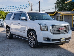 Used 2017 GMC Yukon XL 4d SUV 4WD Denali at A Motors Sales & Finance near San Antonio, TX