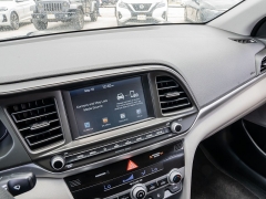 Used 2020  Hyundai Elantra 4d Sedan SEL at A Motors Sales & Finance near San Antonio&comma; TX
