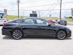 Used 2020  Hyundai Sonata 4d Sedan Limited at A Motors Sales & Finance near San Antonio&comma; TX