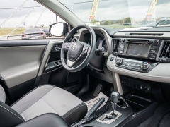 Used 2018  Toyota RAV4 4d SUV FWD XLE at A Motors Sales & Finance near San Antonio&comma; TX