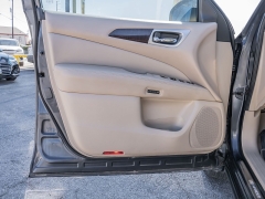 Used 2014  Nissan Pathfinder 4d SUV 4WD SL at A Motors Sales & Finance near San Antonio&comma; TX