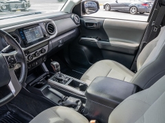 Used 2017 Toyota Tacoma 4WD Access Cab TRD Off-Road at A Motors Sales & Finance near San Antonio, TX