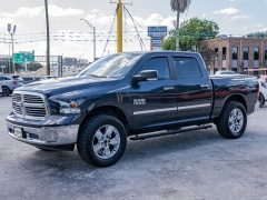 Used 2017  Ram 1500 2WD Crew Cab Lone Star at A Motors Sales & Finance near San Antonio&comma; TX