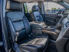 Used 2020  Chevrolet Suburban 4d SUV 4WD LT at A Motors Sales & Finance near San Antonio, TX