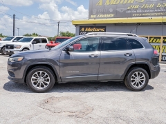 Used 2021  Jeep Cherokee Latitude Plus FWD at A Motors Sales & Finance near San Antonio&comma; TX