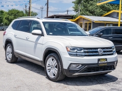 Used 2018  Volkswagen Atlas 3&period;6L V6 SEL Premium 4MOTION at A Motors Sales & Finance near San Antonio&comma; TX