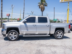 Used 2018  Chevrolet Silverado 1500 2WD Crew Cab LT at A Motors Sales & Finance near San Antonio&comma; TX