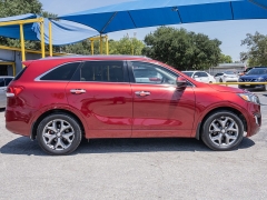 Used 2017  Kia Sorento 4d SUV FWD SX at A Motors Sales & Finance near San Antonio&comma; TX