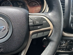 Used 2016 Jeep Cherokee 4d SUV 4WD Latitude at A Motors Sales & Finance near San Antonio, TX